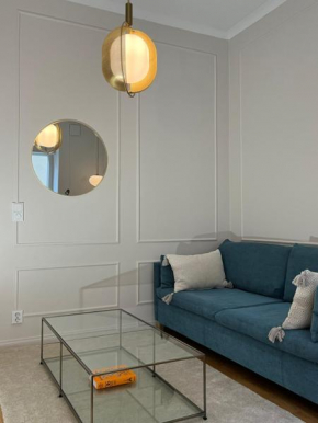 Central, peaceful, high-end apartment